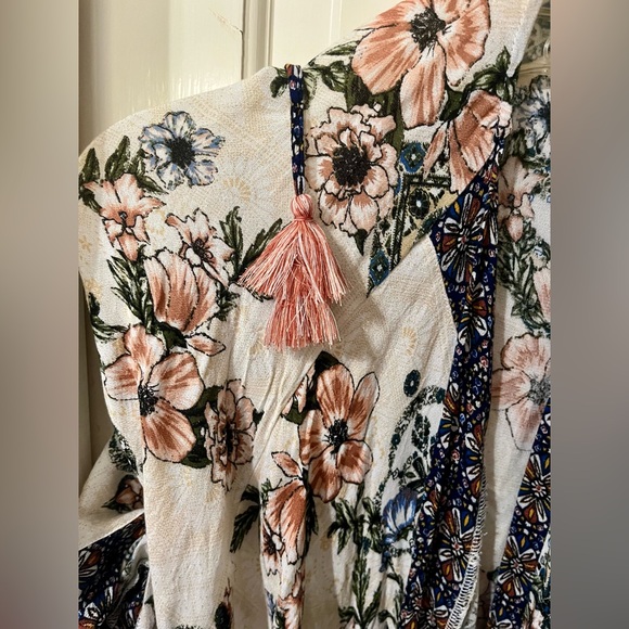 Altar’d State Kimono Wrap - Picture 4 of 4